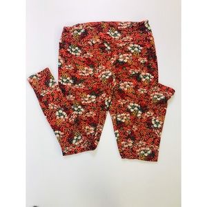 🌞Lularoe Tall & Curvy One Size Floral Red Legging